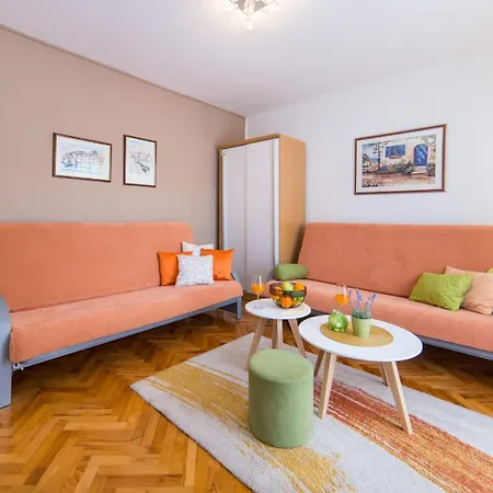 Orange Oasis Макарска